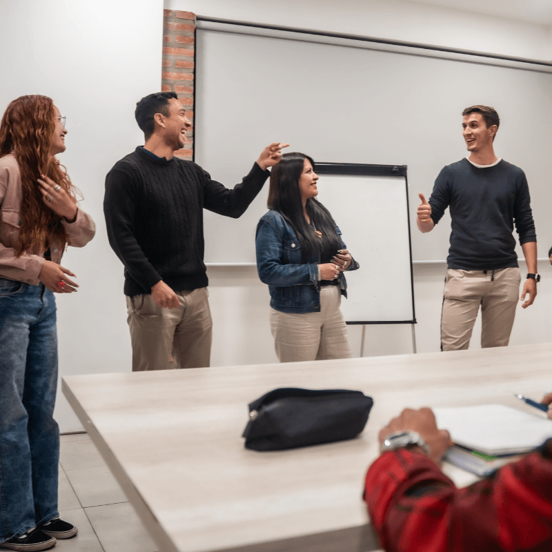 Comunidad de estudiantes de inglés en Bonfire Academy Salta